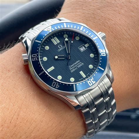 how can i tell the age of my omega seamaster